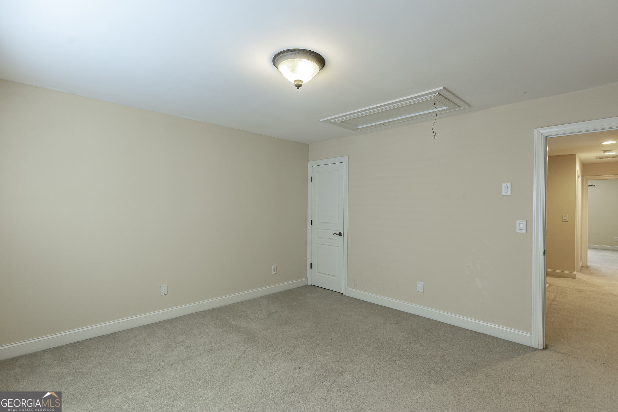 7042 Tree House Way Property Photo 35