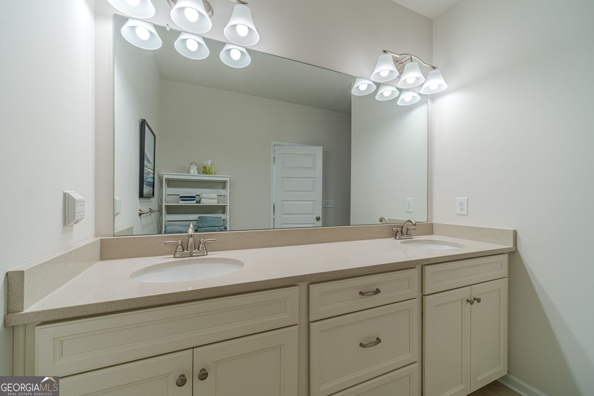 512 Green Street Property Photo 24