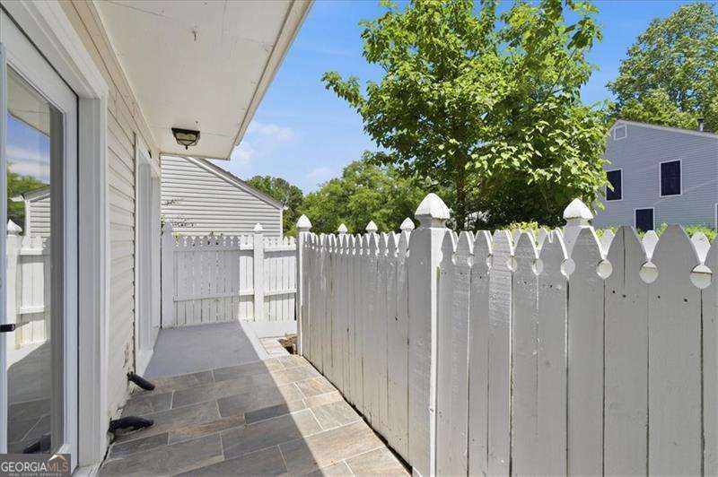 2696 Greentree Drive Se Property Photo 4