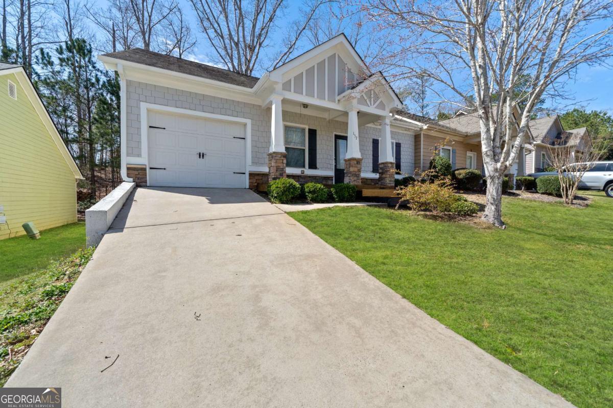 157 Oakwood Drive NW Property Photo 1