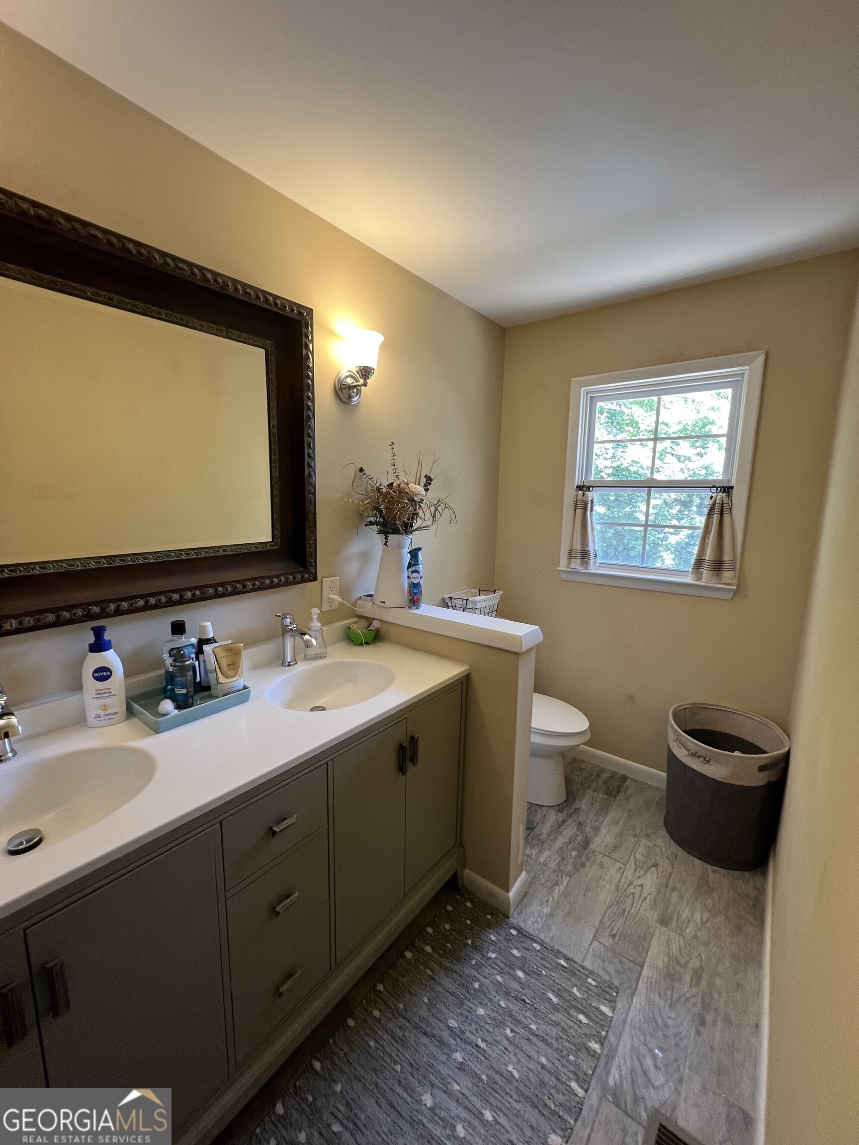 310 Forest Hill Drive Property Photo 18