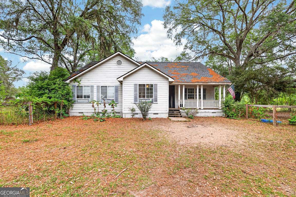 895 Lynn Road Property Photo 1