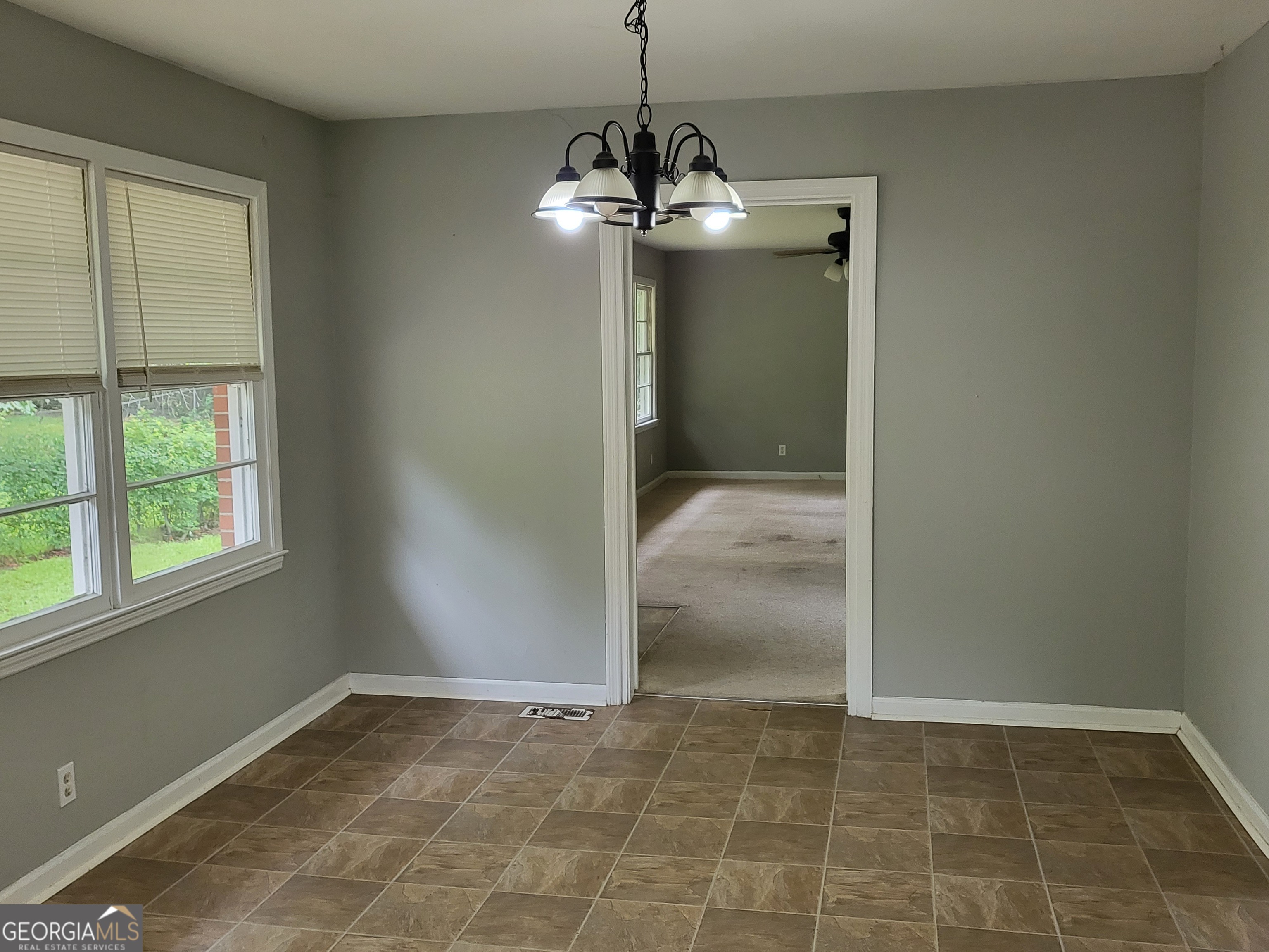 320 Draper Street Property Photo 4