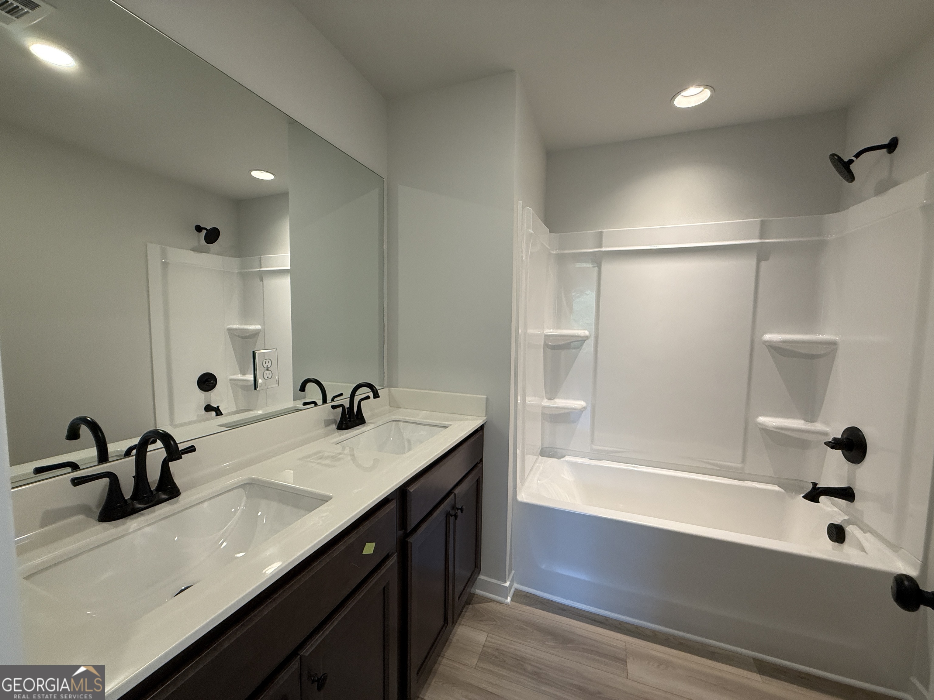 329 Brook Landing Circle Property Photo 12