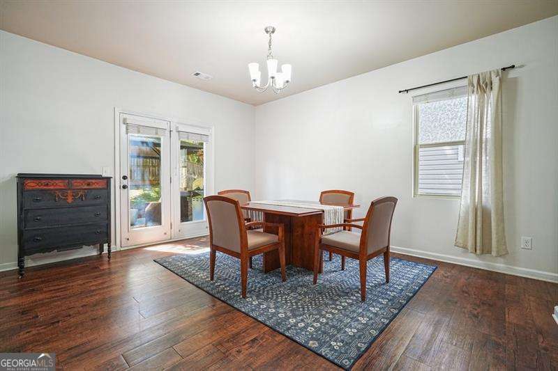 402 Wilshire Court Property Photo 7