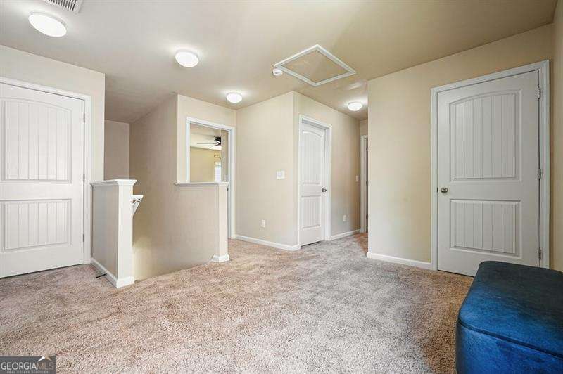 402 Wilshire Court Property Photo 21