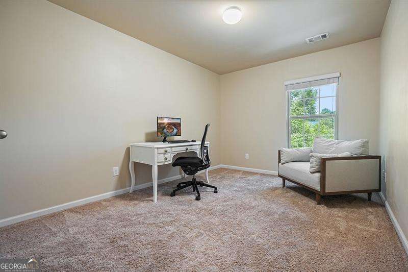 402 Wilshire Court Property Photo 29