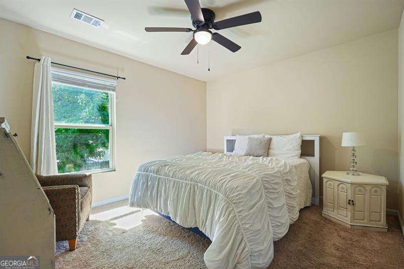 402 Wilshire Court Property Photo 30