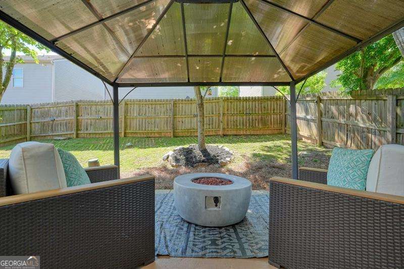 402 Wilshire Court Property Photo 33