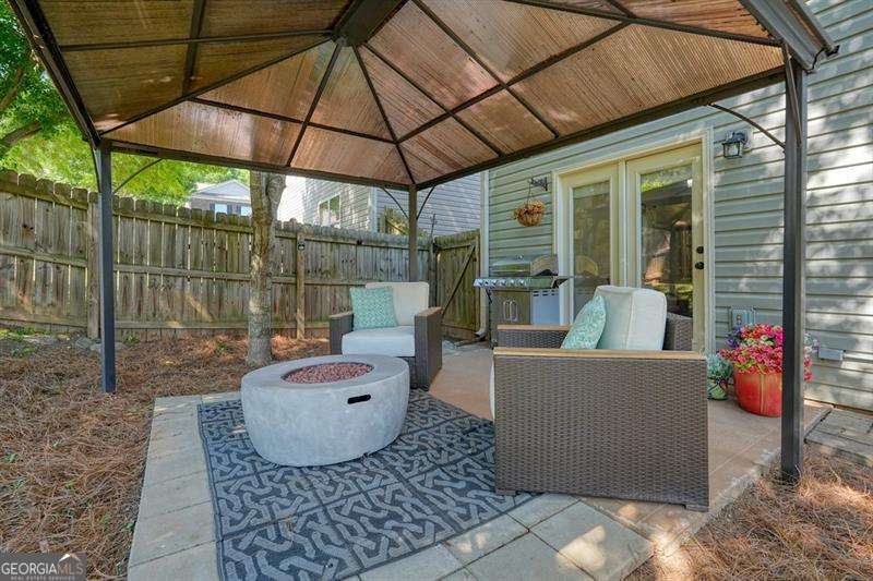 402 Wilshire Court Property Photo 37