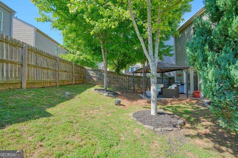 402 Wilshire Court Property Photo 38