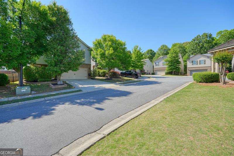 402 Wilshire Court Property Photo 42