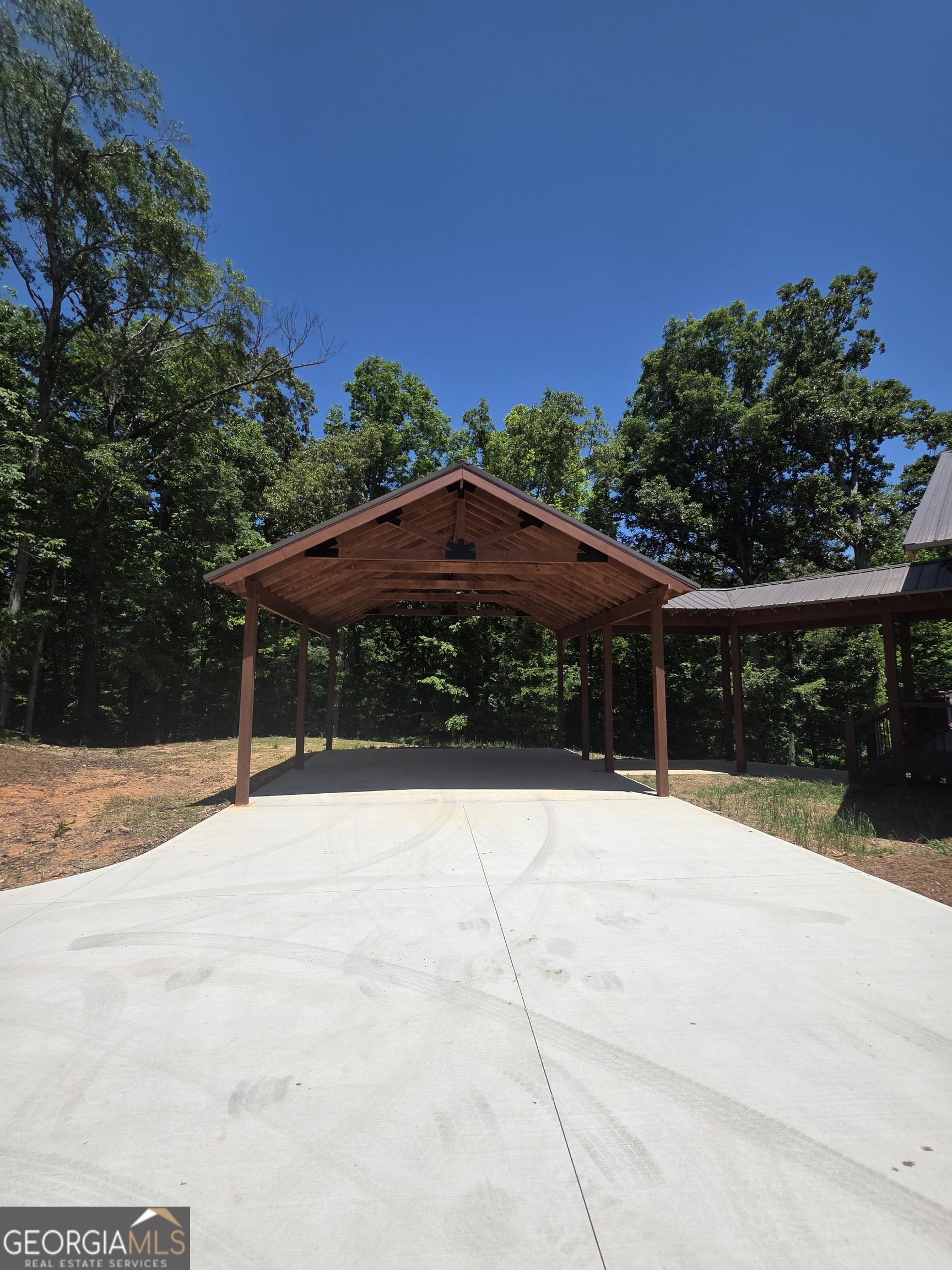 1217 Youngs Farm Road Property Photo 4