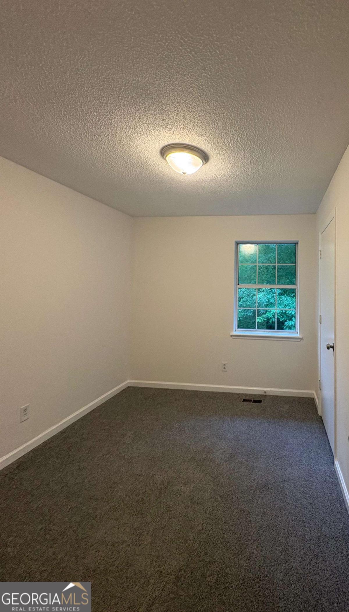 643 Akins Road Property Photo 11