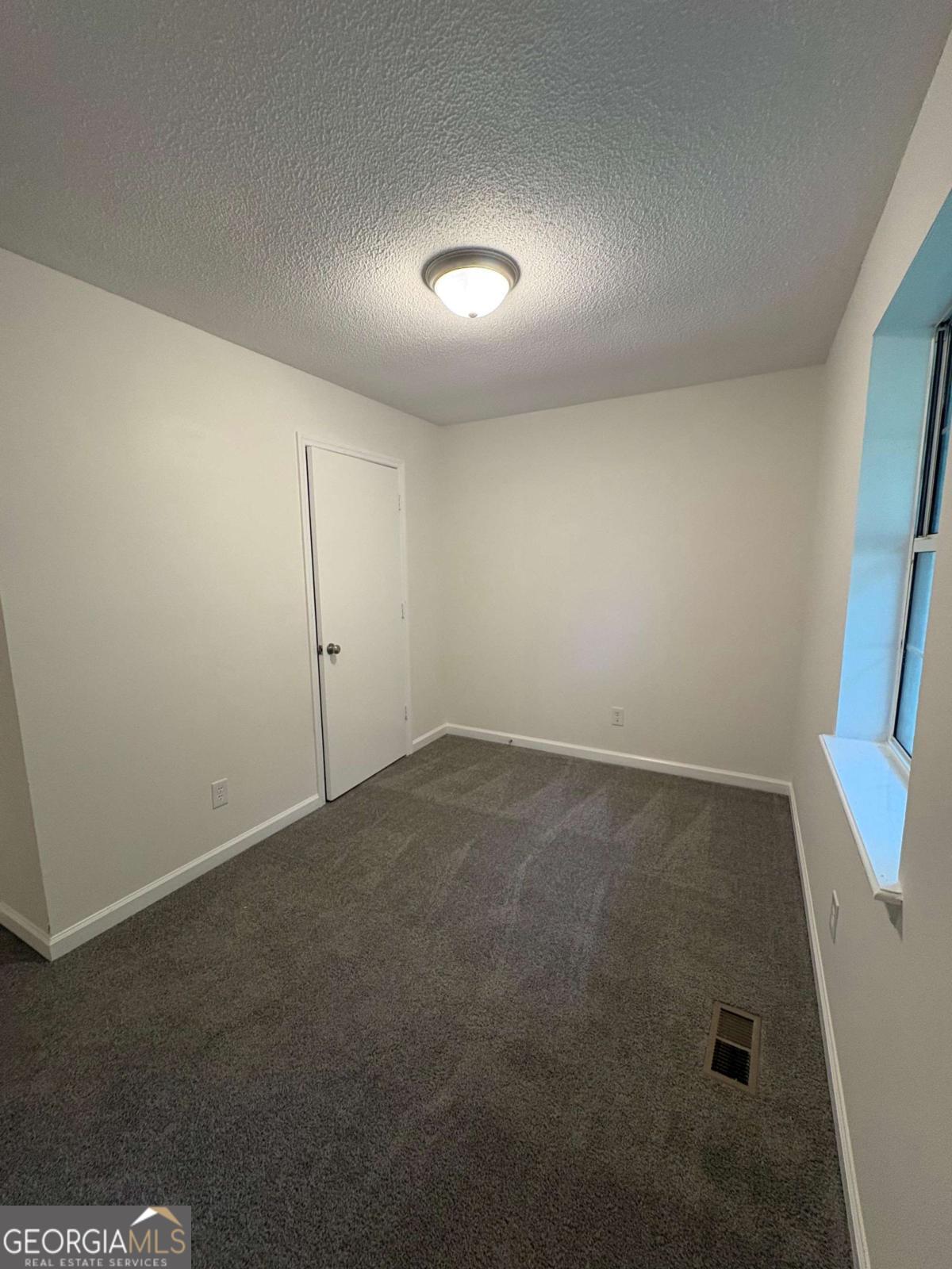 643 Akins Road Property Photo 12
