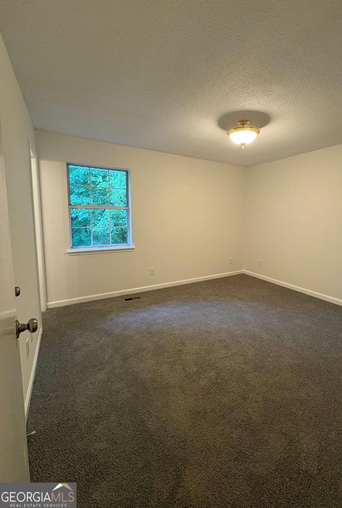 643 Akins Road Property Photo 14