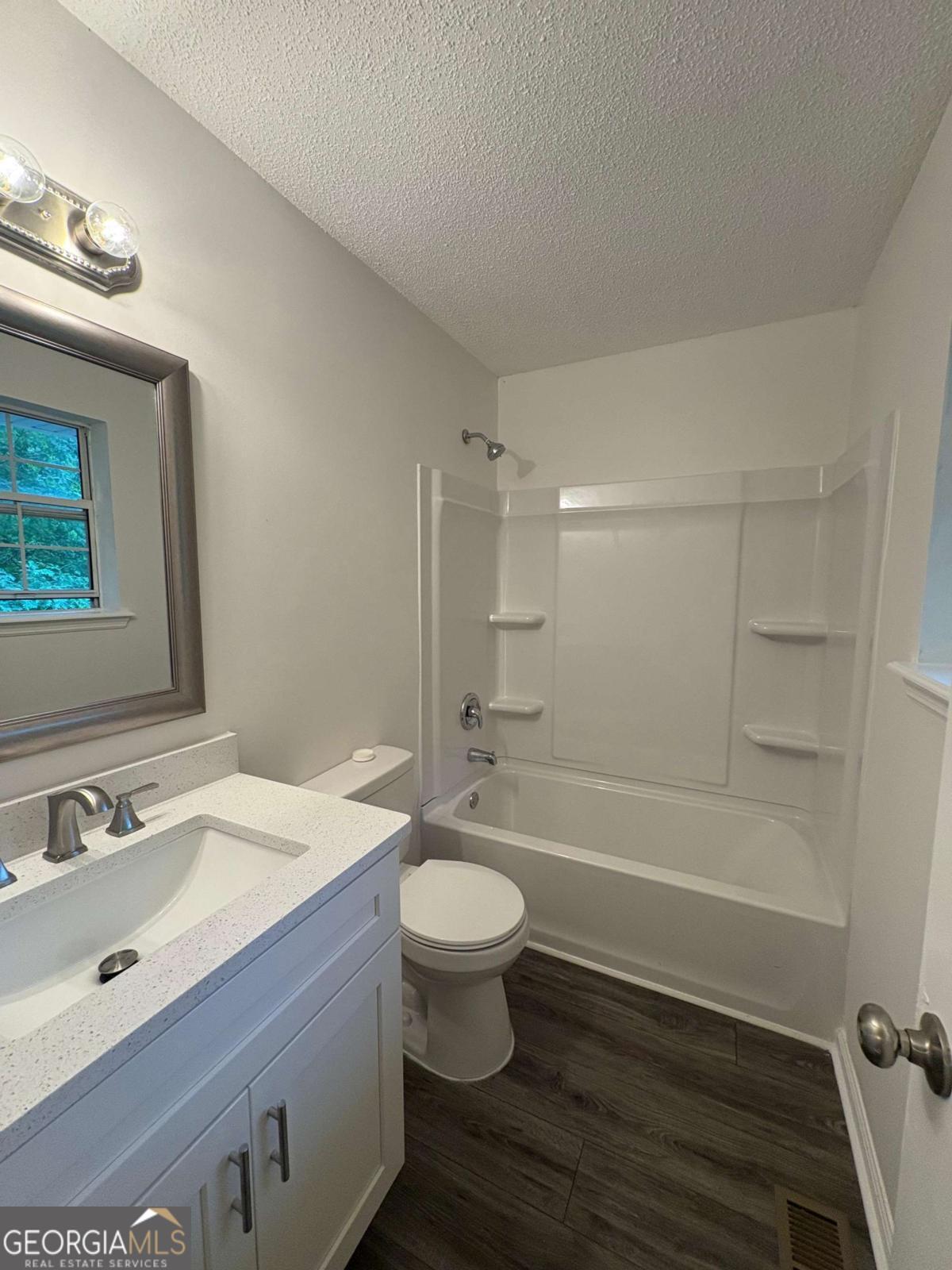 643 Akins Road Property Photo 15
