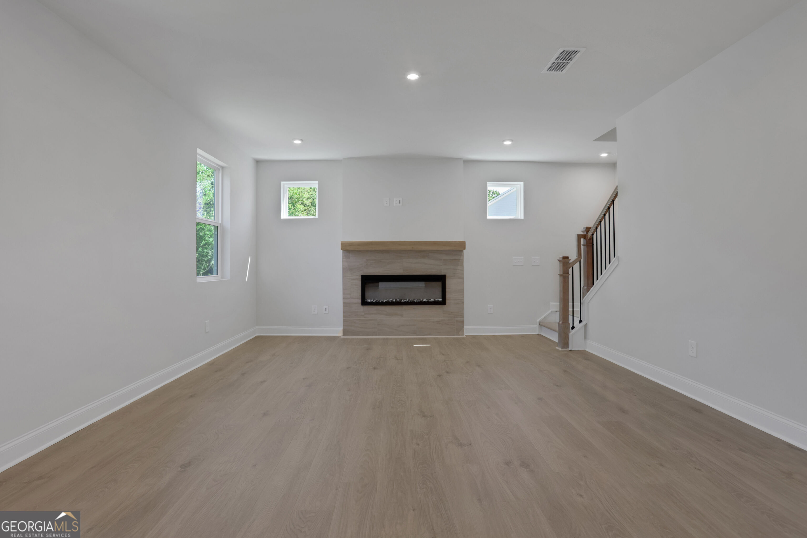 307 William Gossett Drive # 47b Property Photo 6