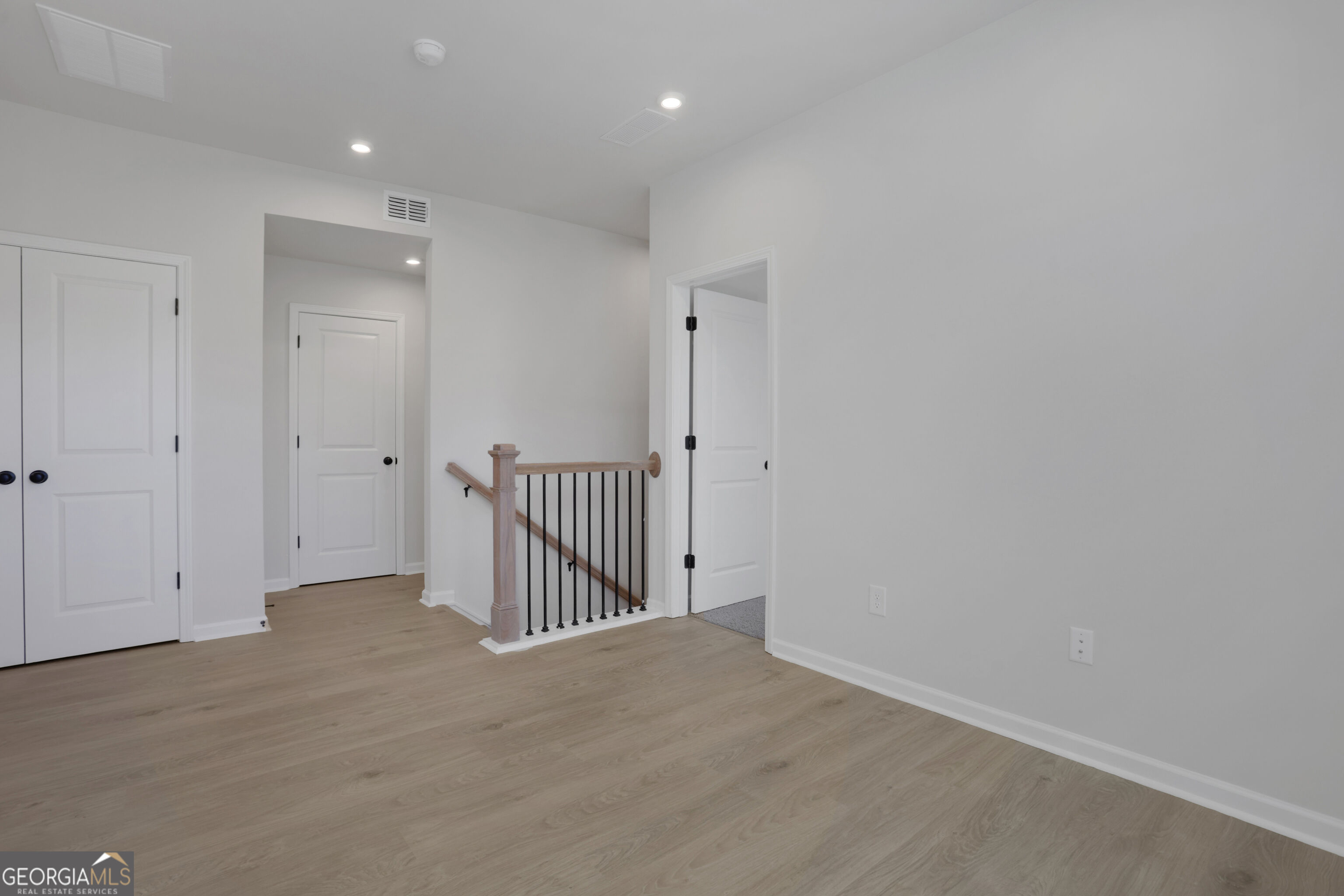 307 William Gossett Drive # 47b Property Photo 12