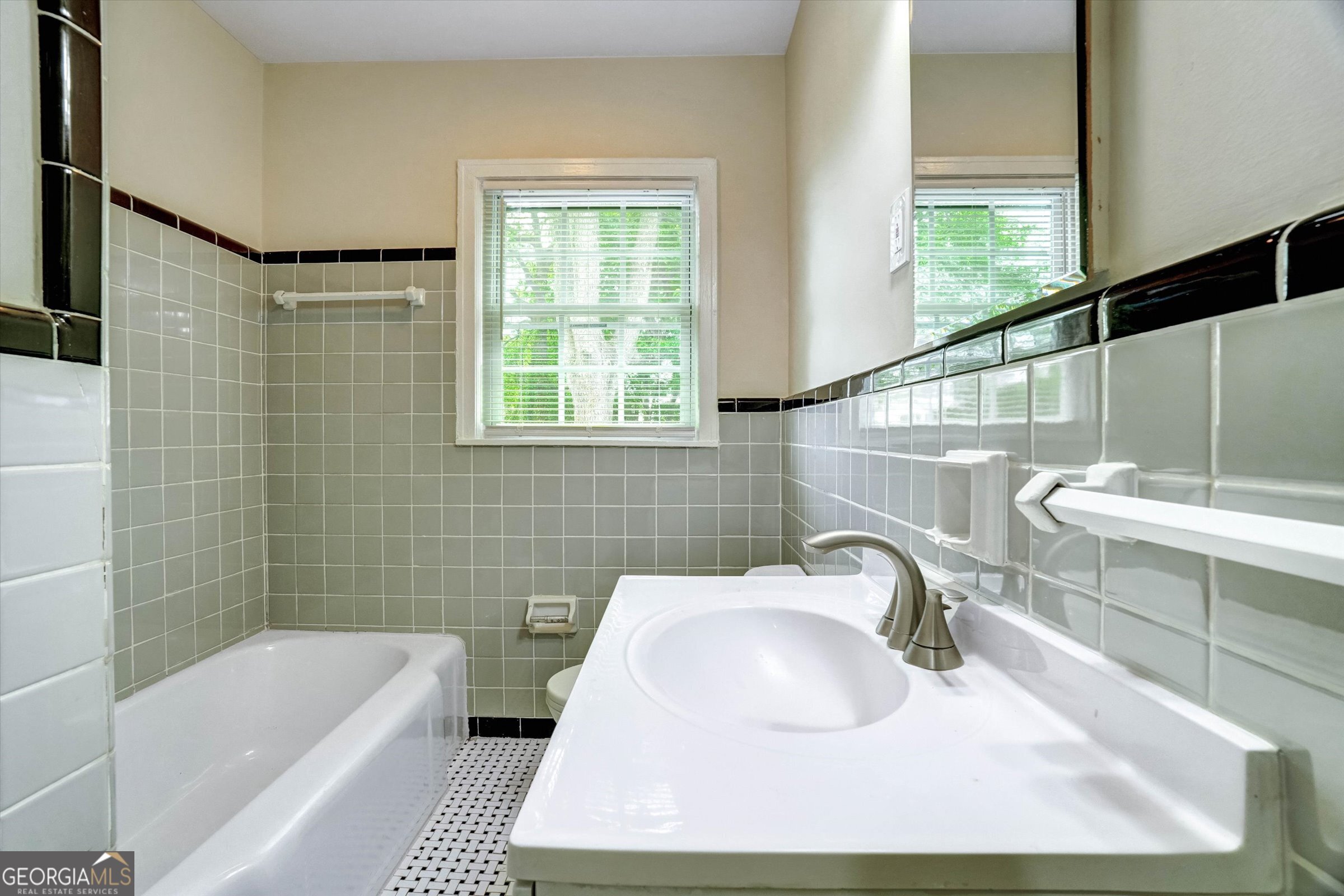 788 Richard Street Ne Property Photo 22