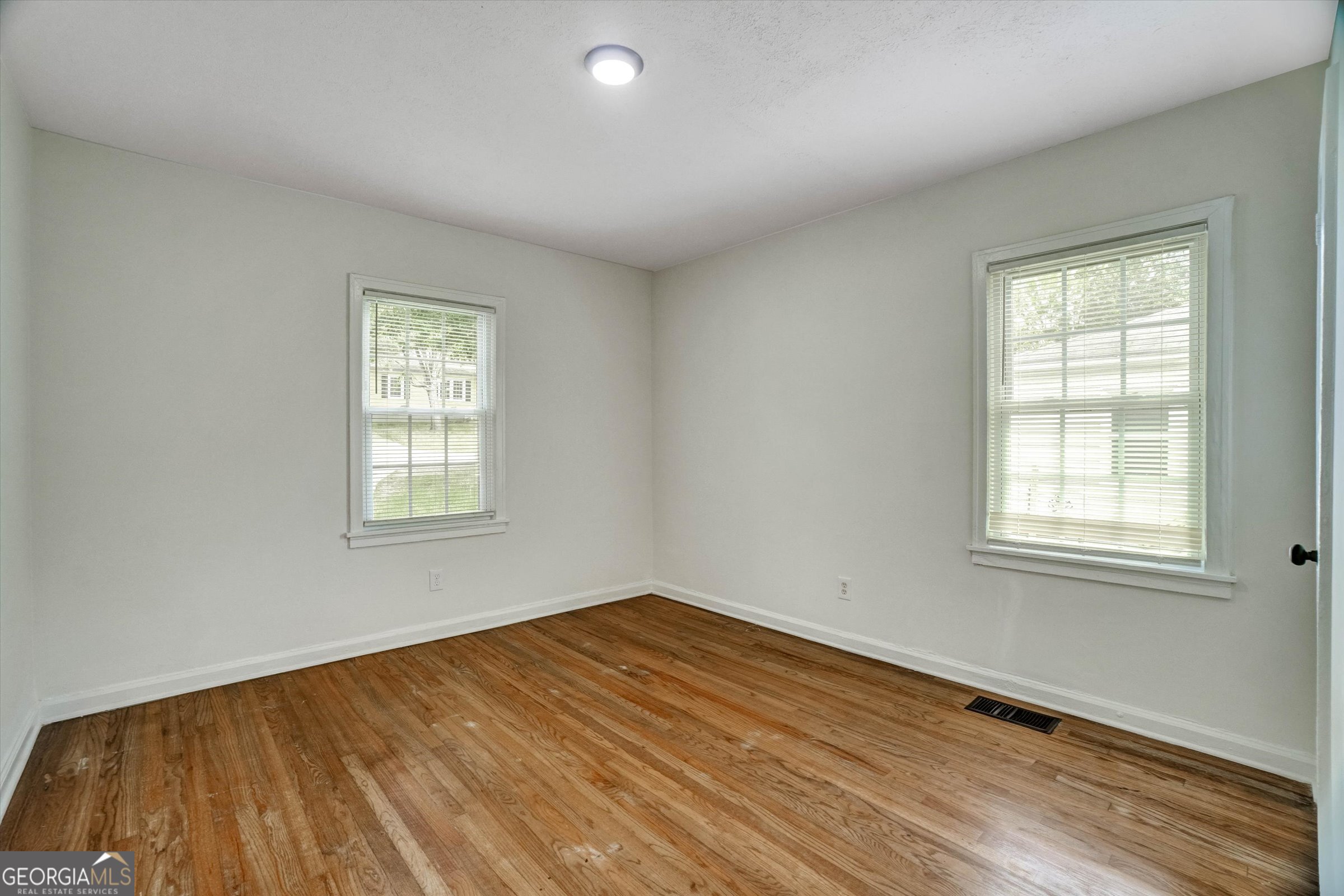 788 Richard Street Ne Property Photo 24