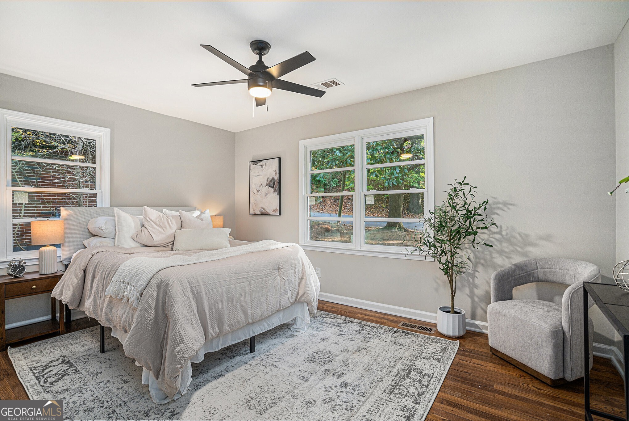2693 Washington Street Nw Property Photo 4