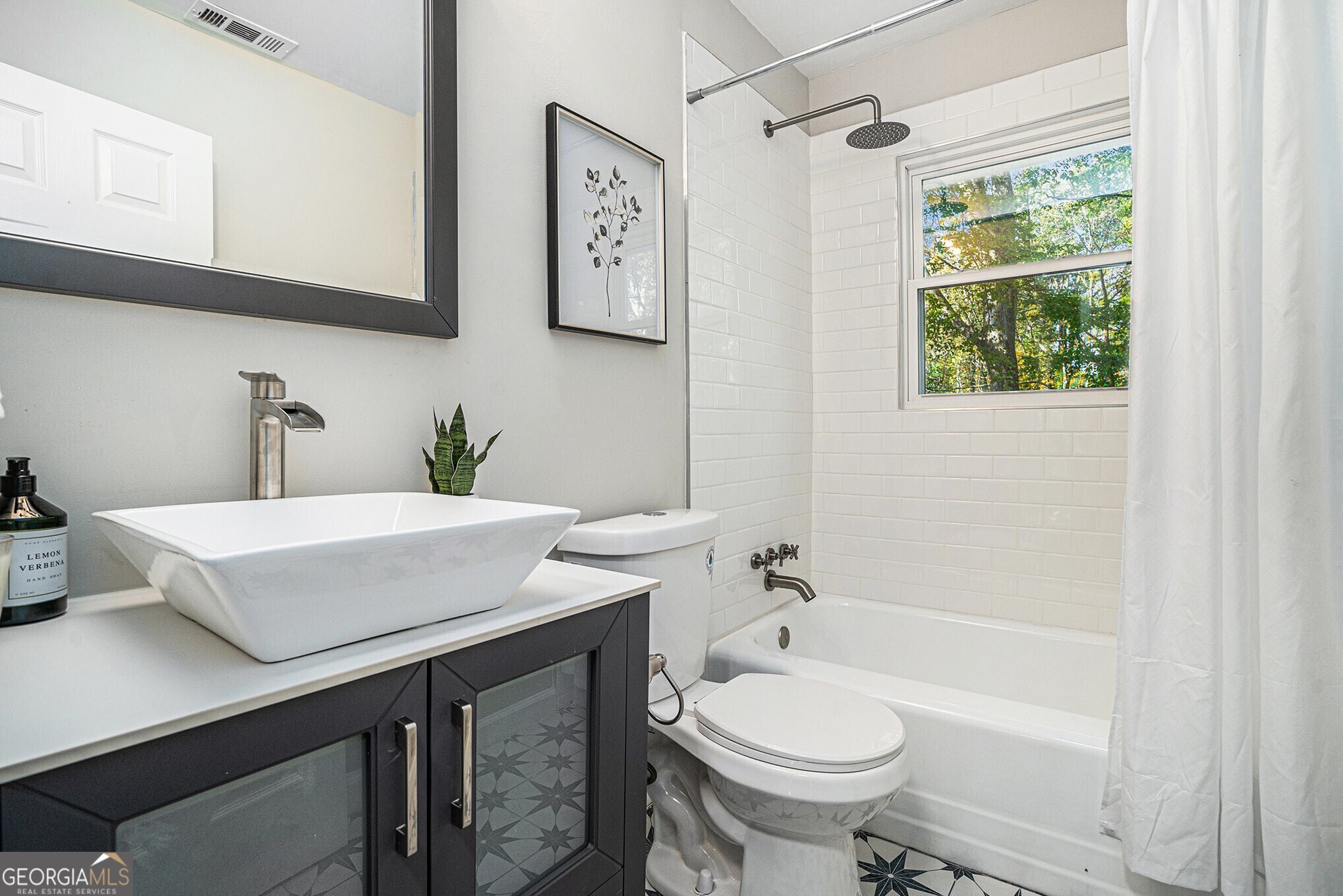 2693 Washington Street Nw Property Photo 5