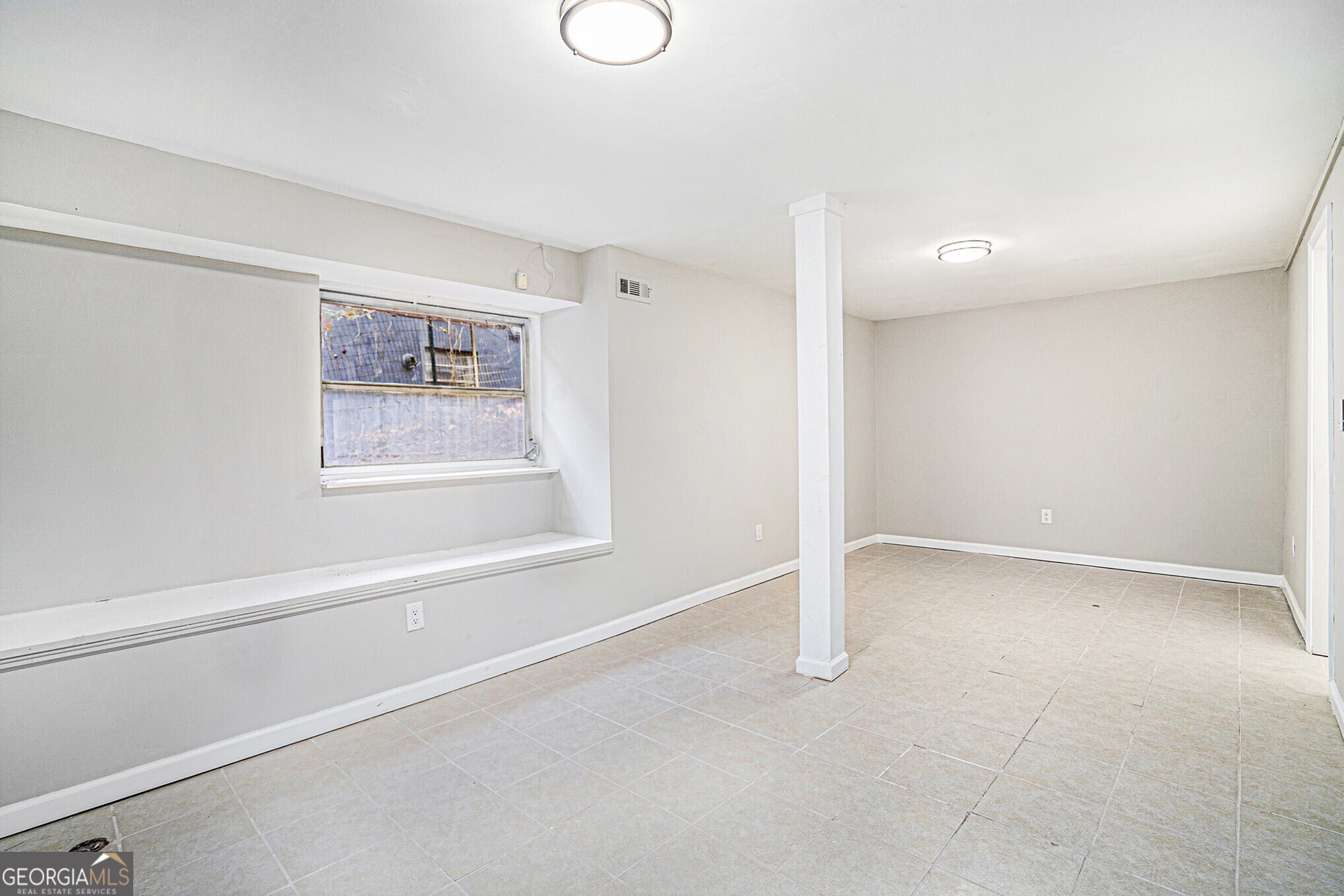 2693 Washington Street Nw Property Photo 6