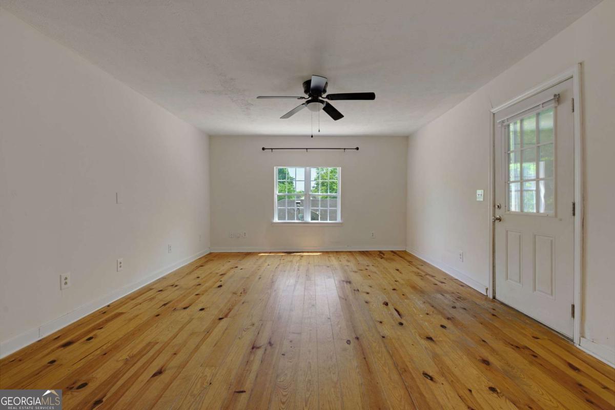 285 Rocksprings Street Property Photo 16