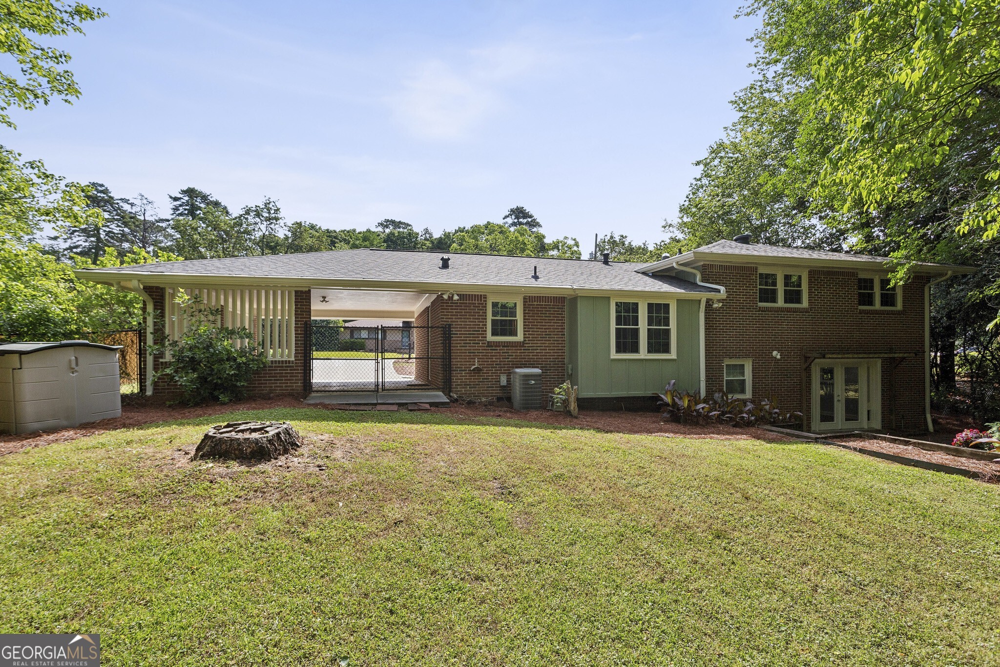 688 Huntington Place Se Property Photo 8