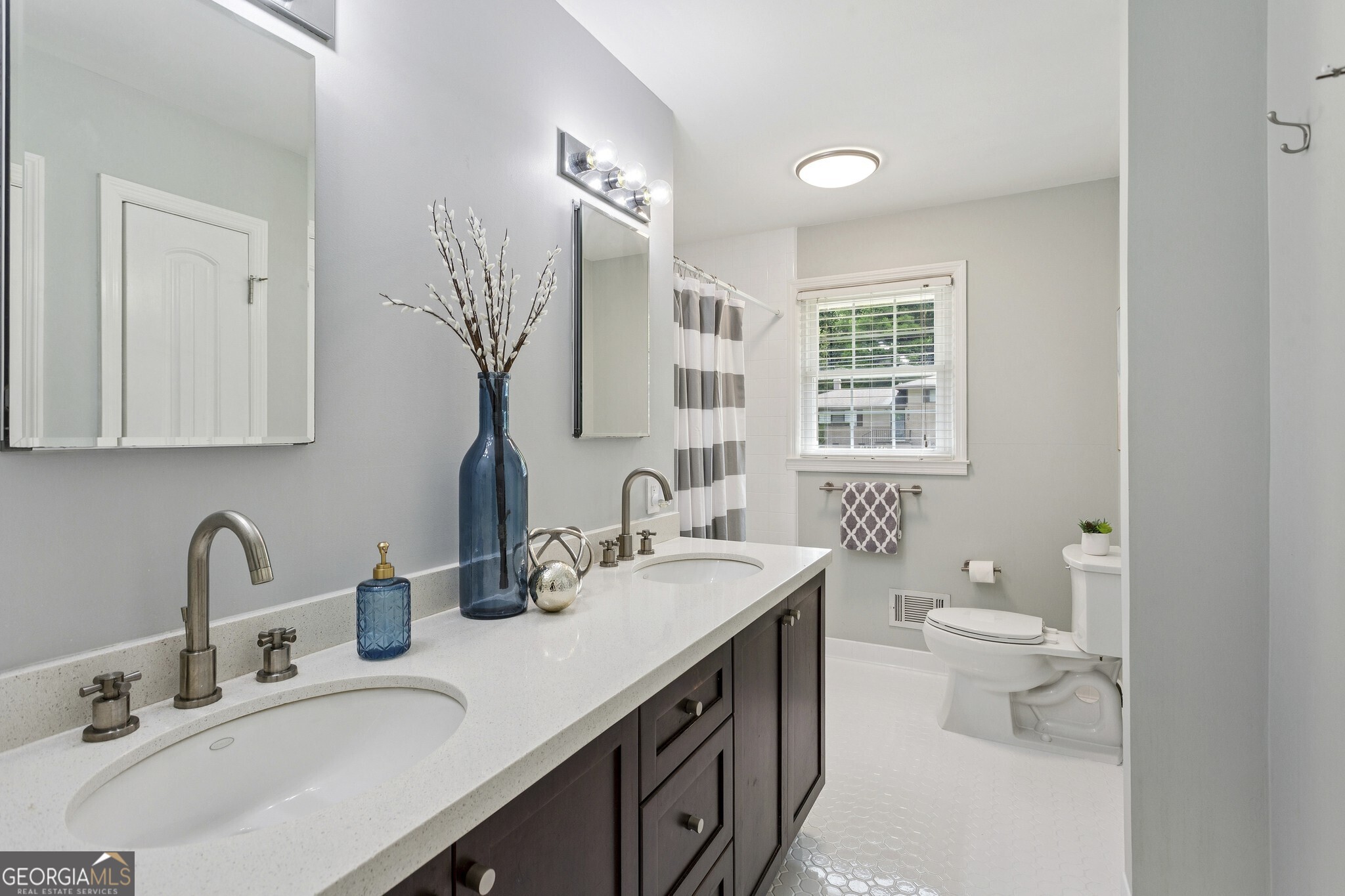 688 Huntington Place Se Property Photo 26