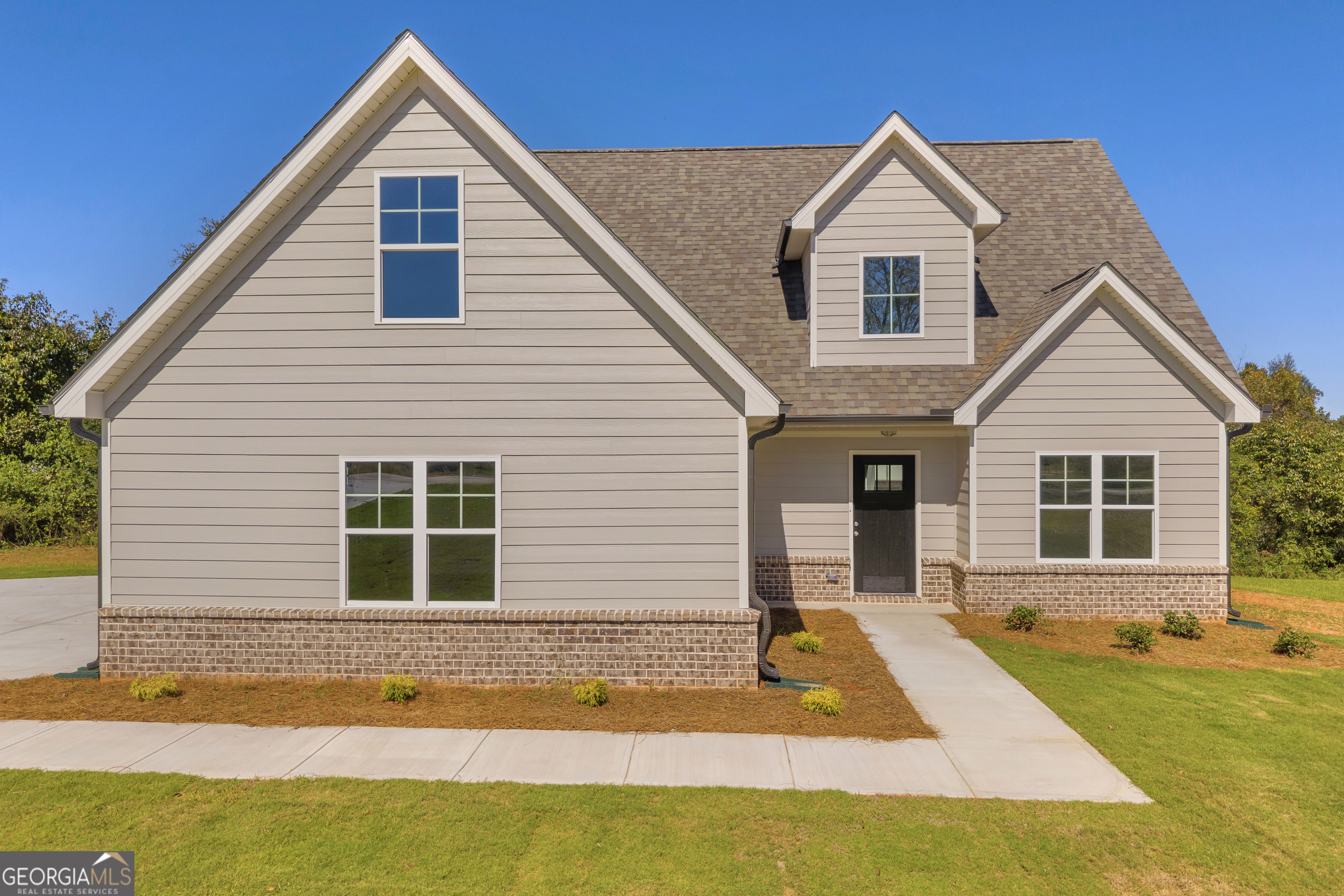152 Sewell Road Property Photo 1