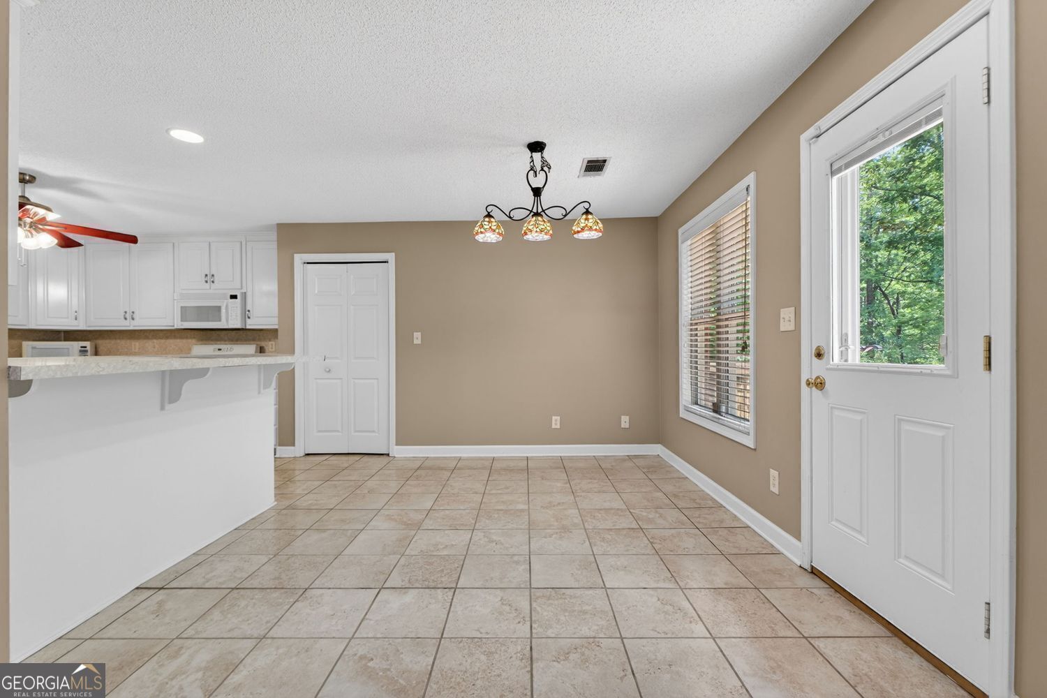 560 Brook Hollow Drive Property Photo 10