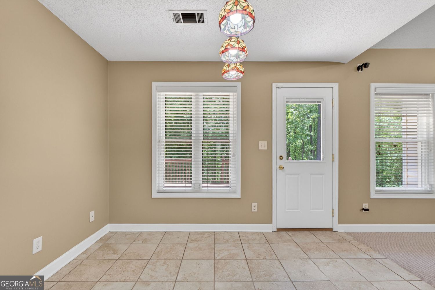 560 Brook Hollow Drive Property Photo 11