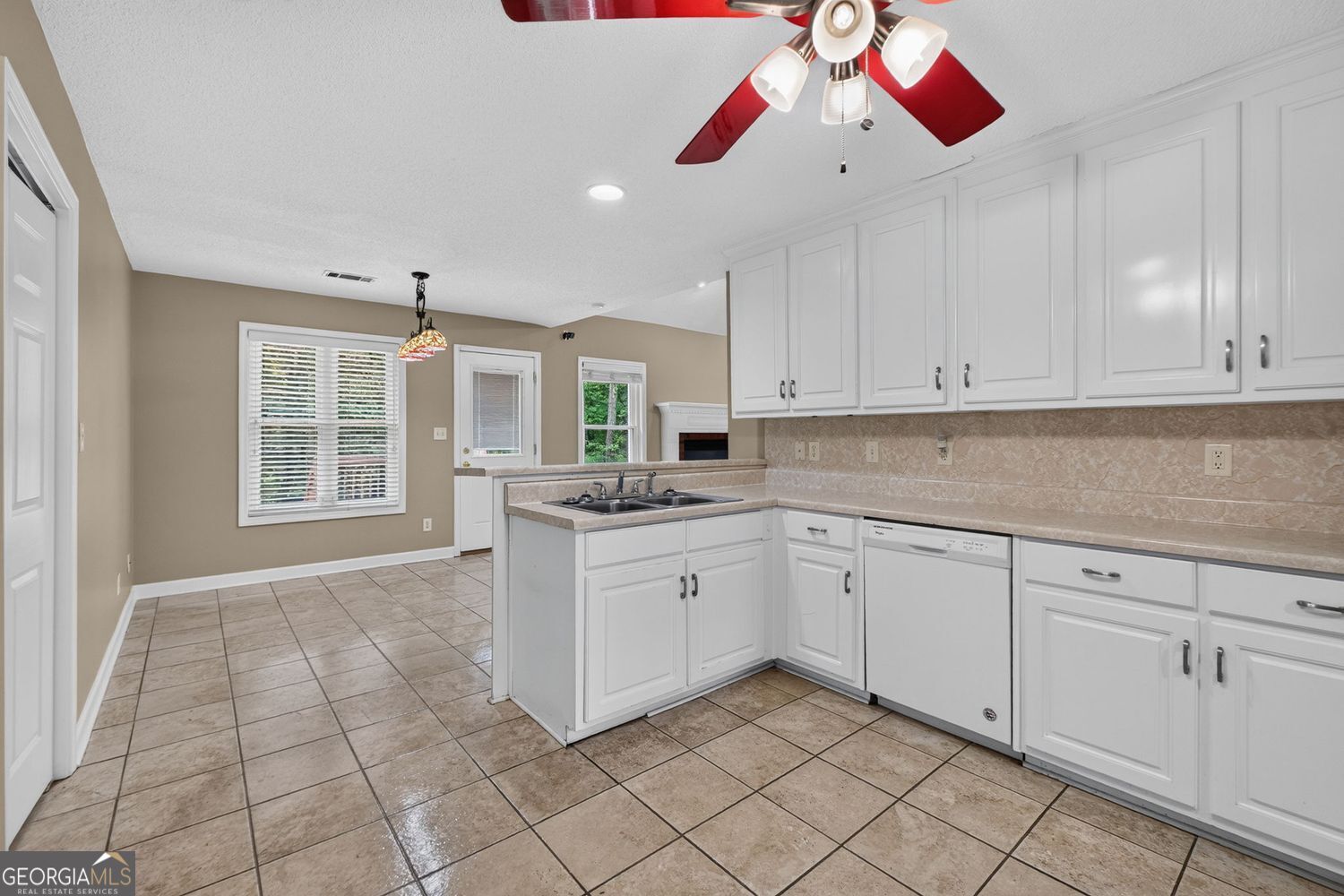 560 Brook Hollow Drive Property Photo 12