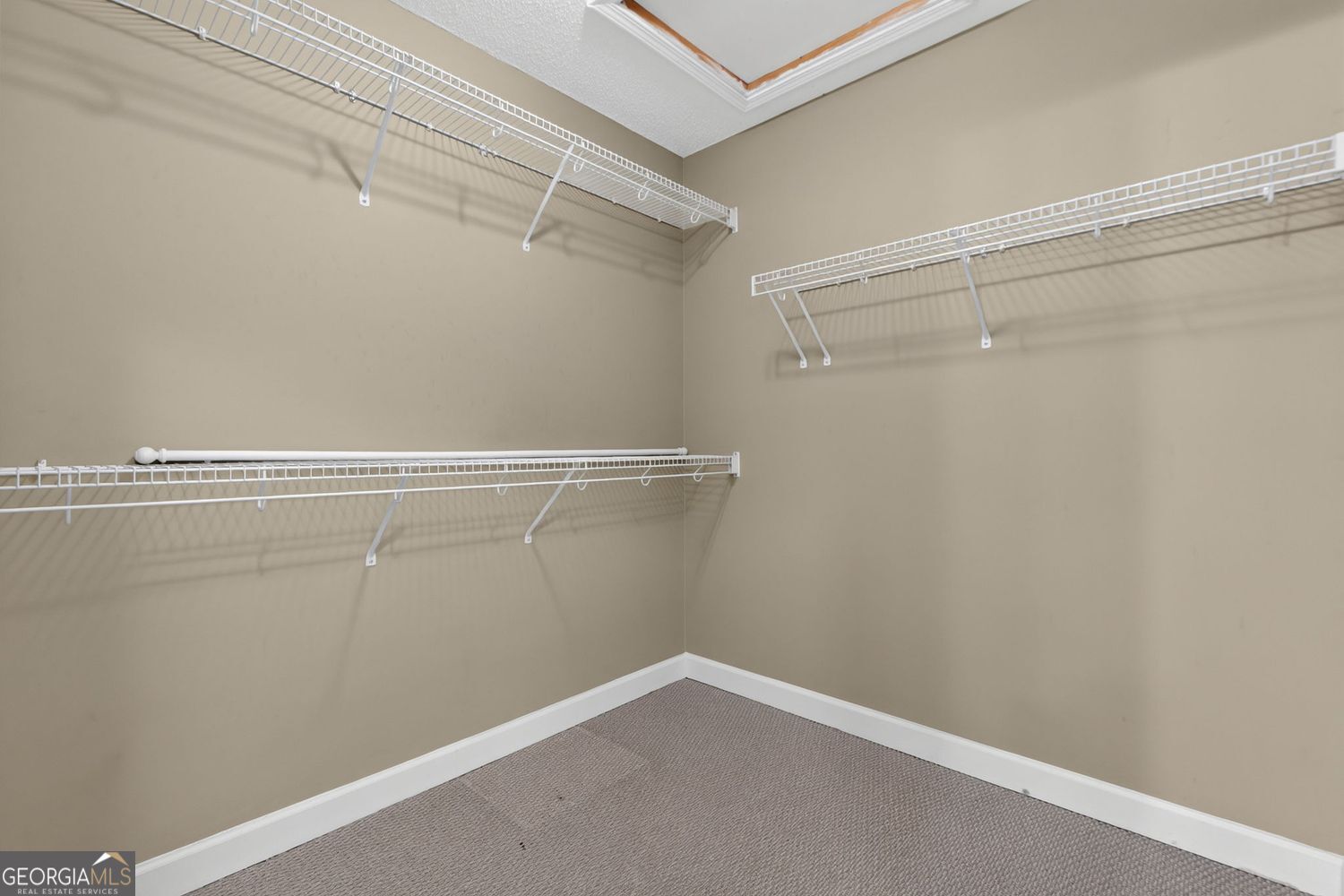 560 Brook Hollow Drive Property Photo 27