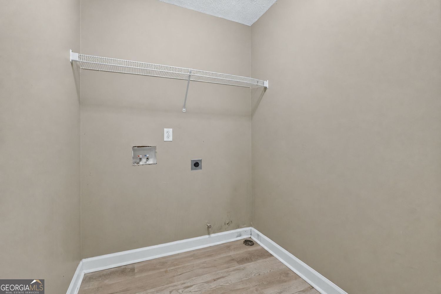 560 Brook Hollow Drive Property Photo 33