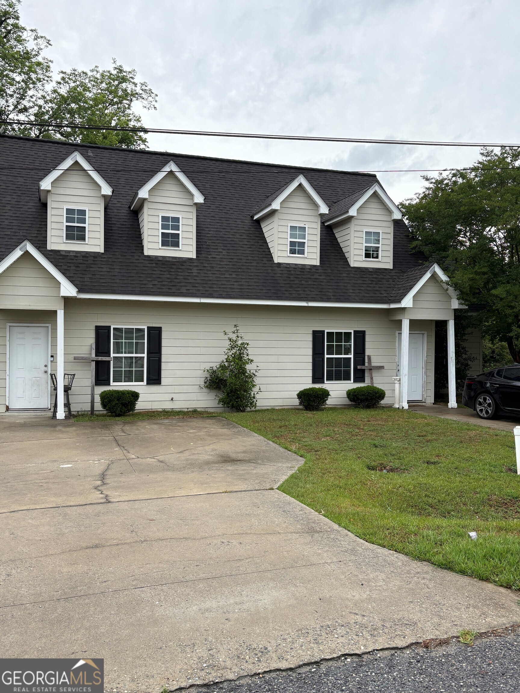 1240/1242 Susan Way Property Photo 1