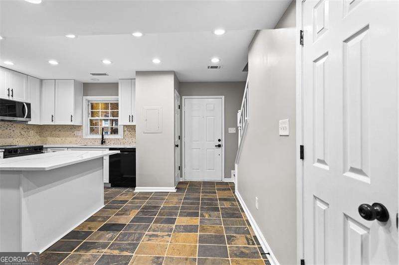 1777 Twin Brooks Drive Se Property Photo 5
