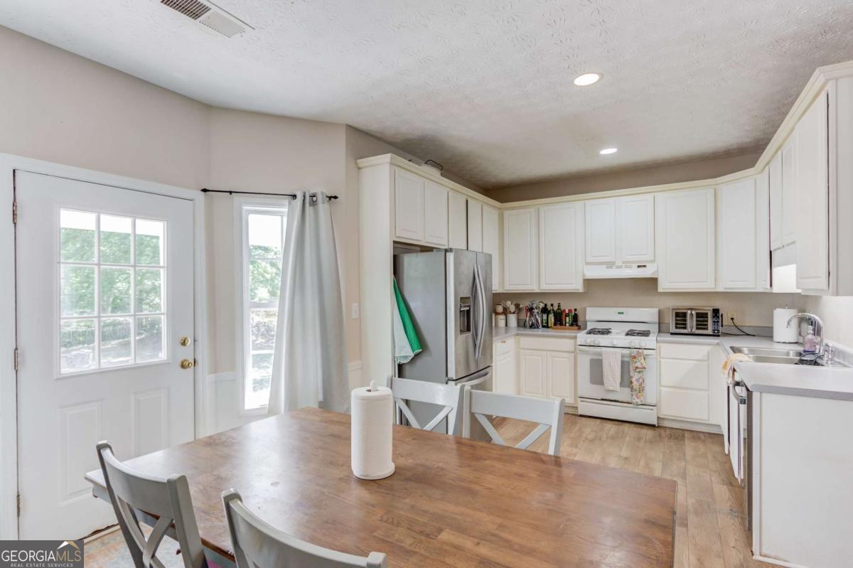 502 Towler Shoals View Property Photo 6