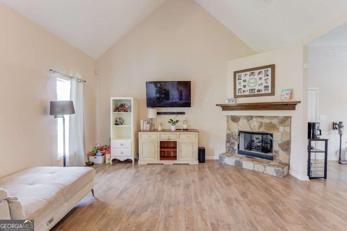 502 Towler Shoals View Property Photo 9