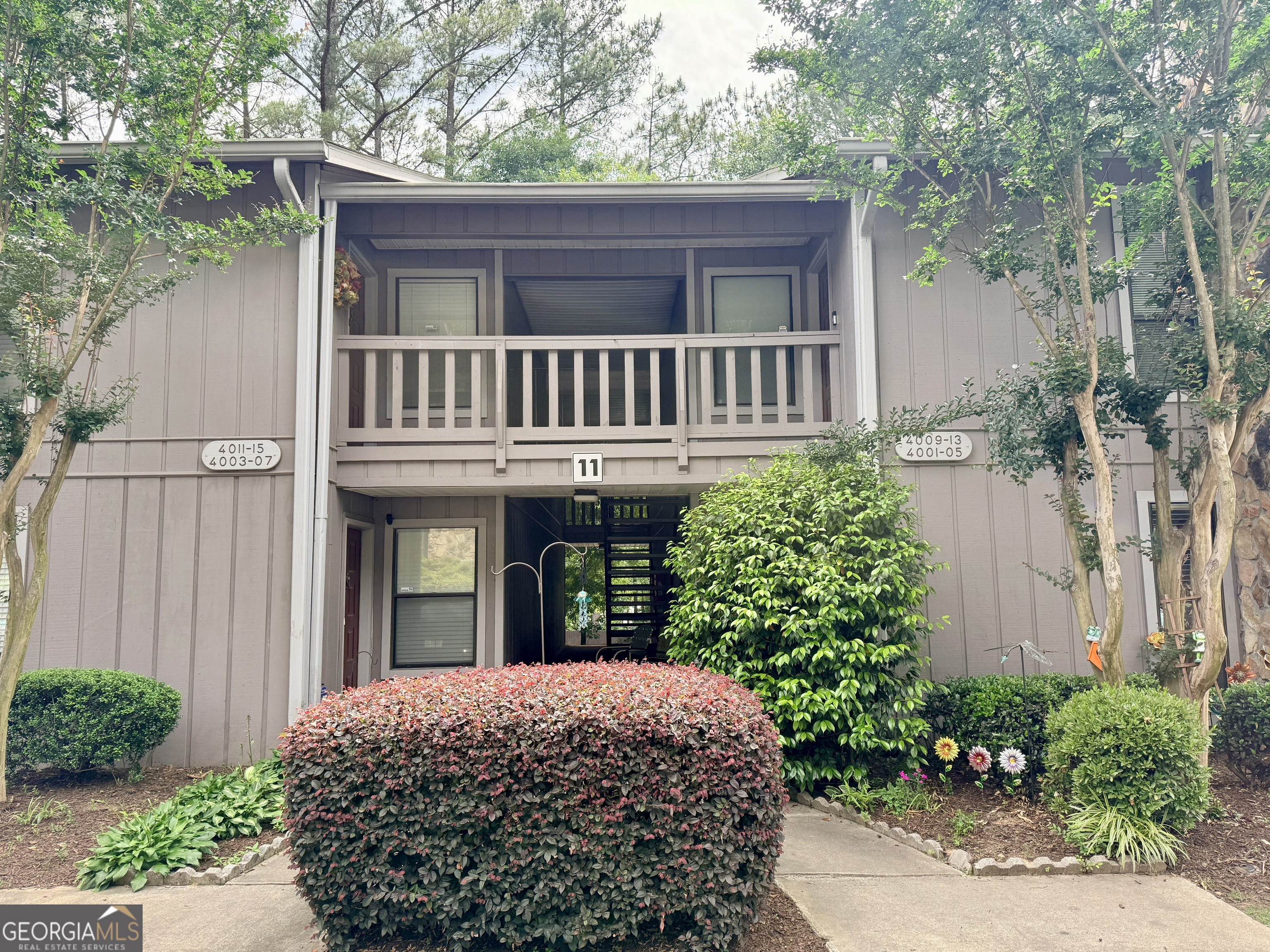 4005 Woodridge Way Property Photo 1