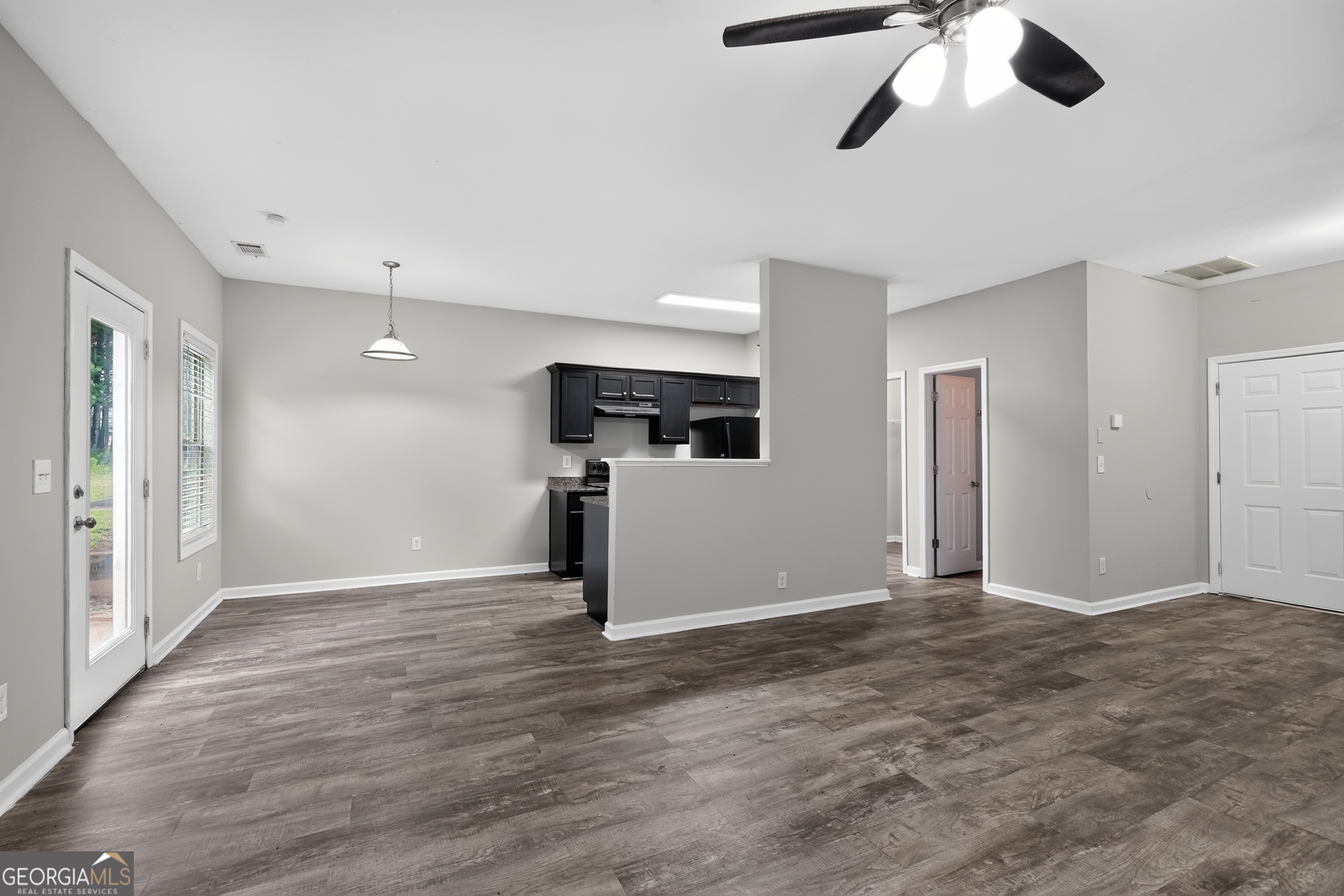 6381 Shadow Square Property Photo 9