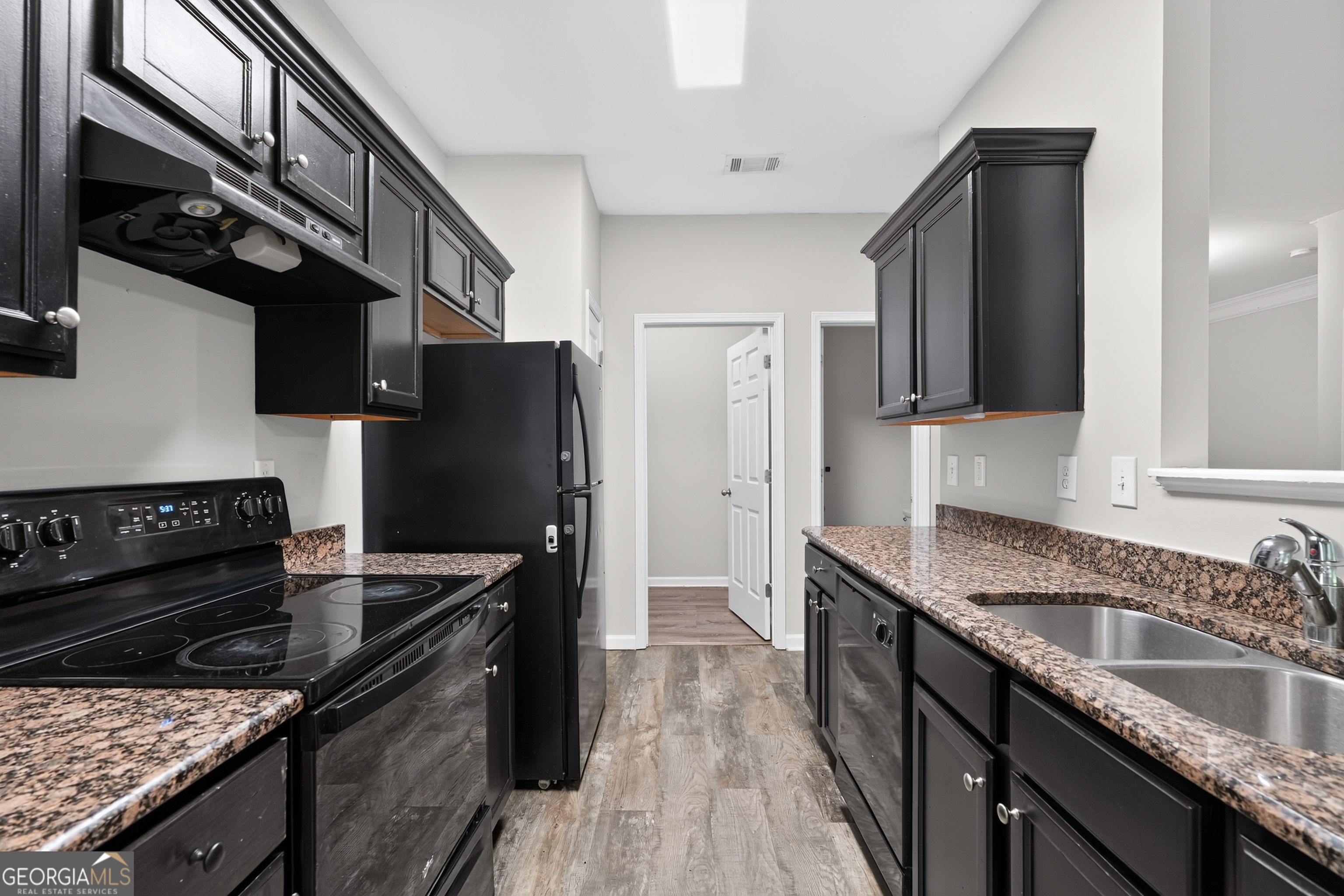 6381 Shadow Square Property Photo 11