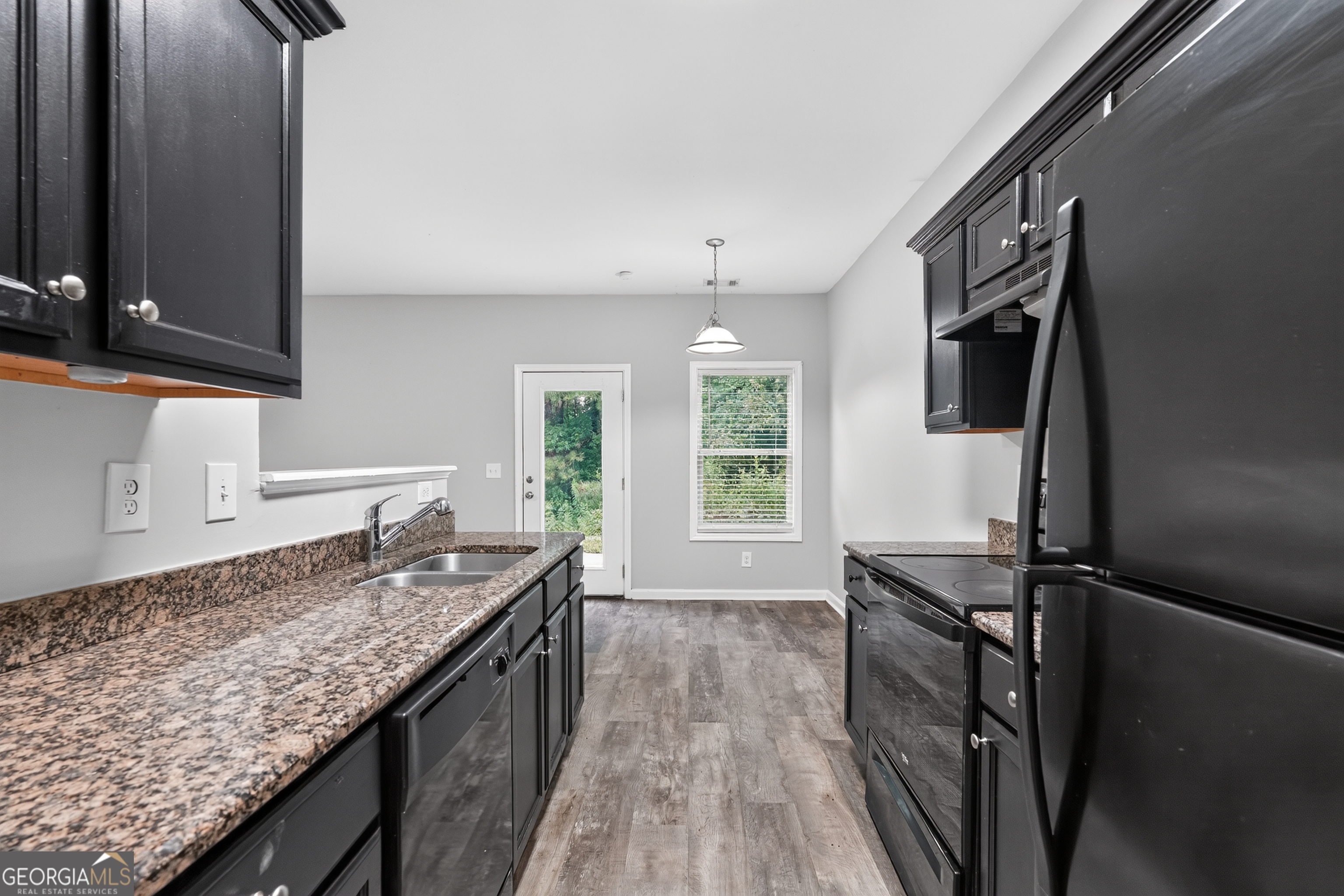 6381 Shadow Square Property Photo 12