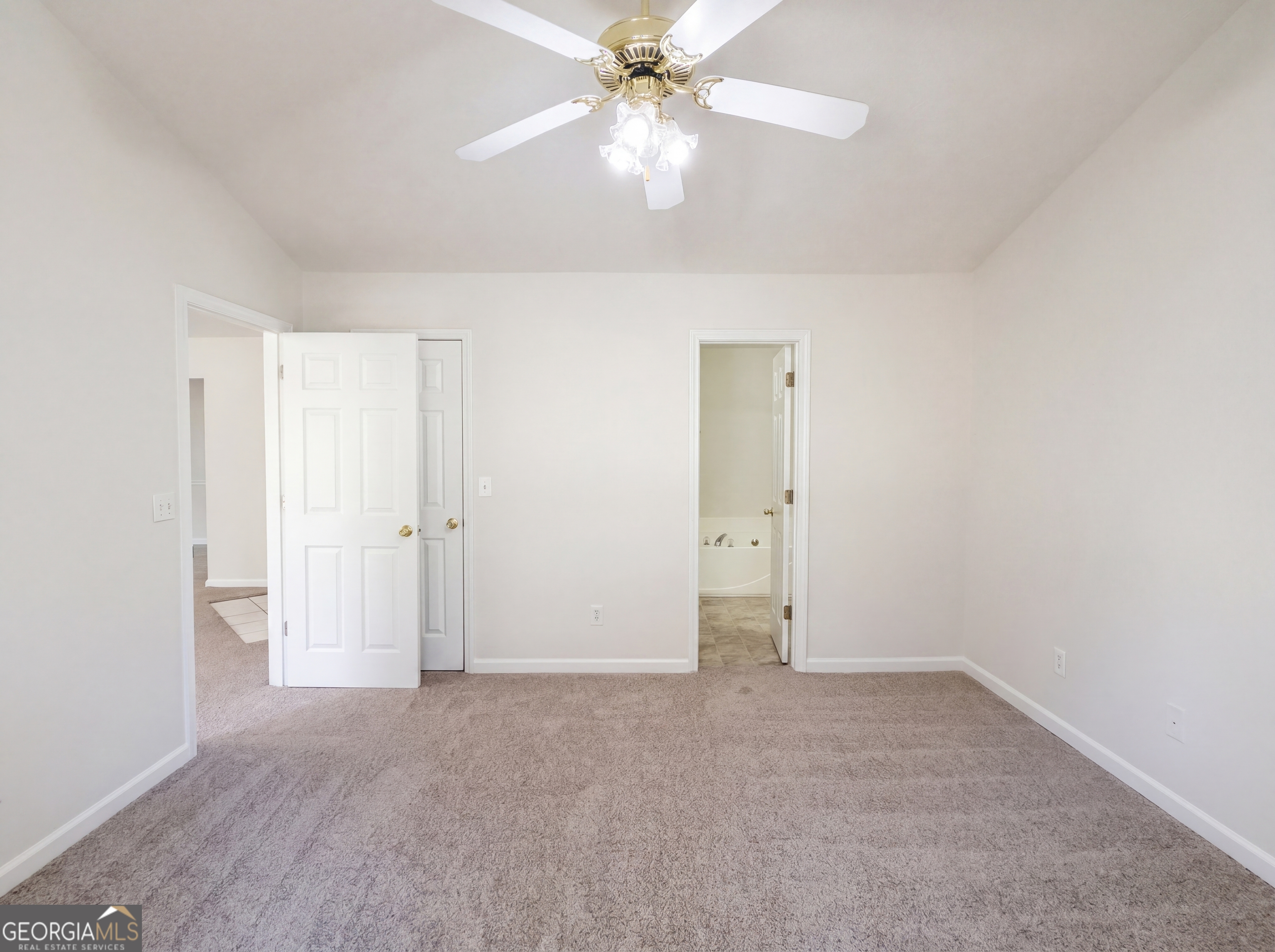182 Livingston Lane Property Photo 4