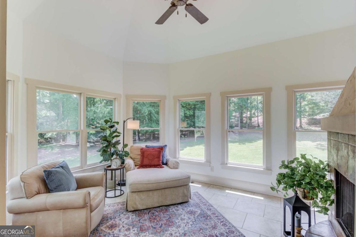 2240 N Pear Grove Court Property Photo 16