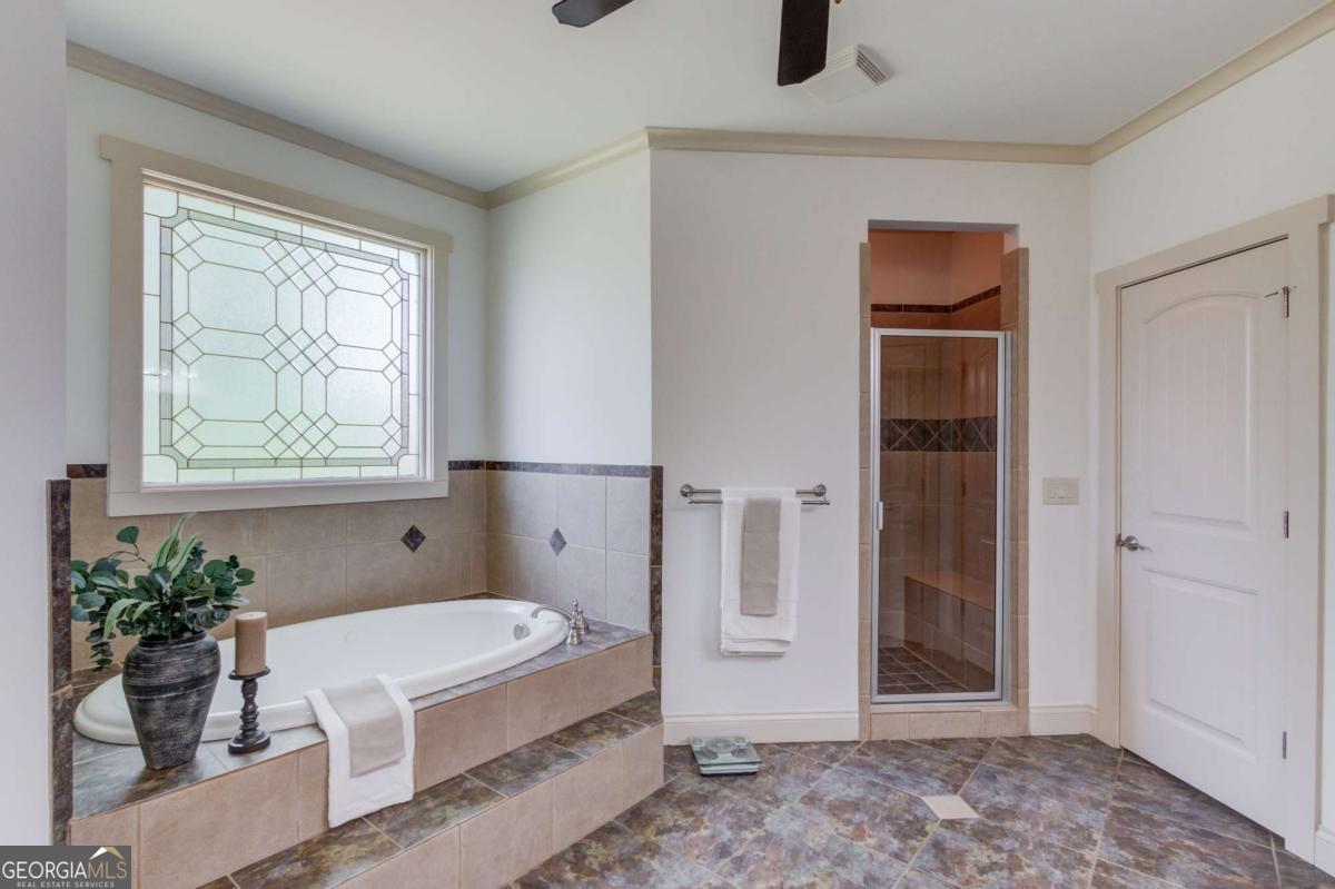 2240 N Pear Grove Court Property Photo 25