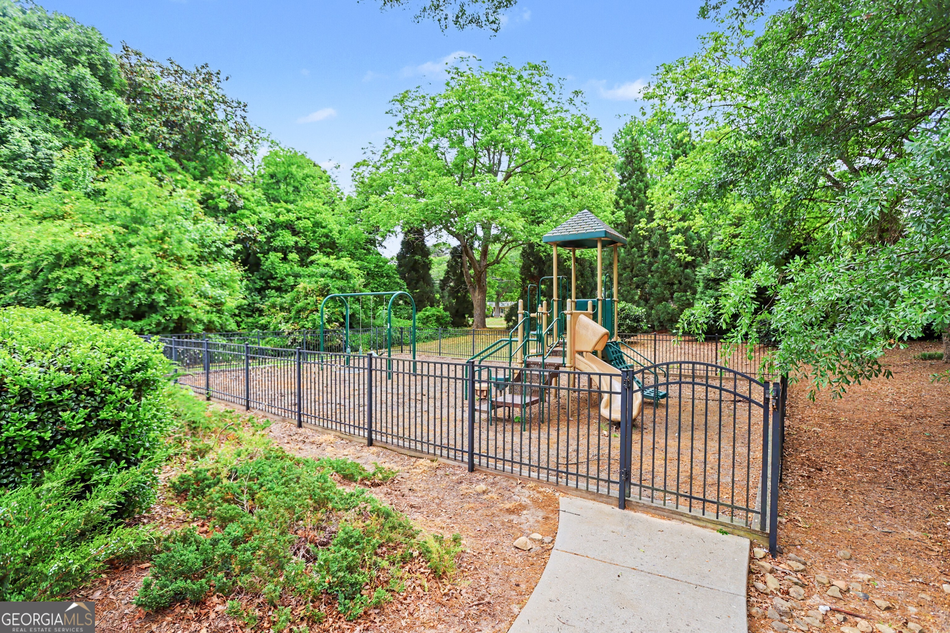 2617 Allsborough Way Property Photo 40