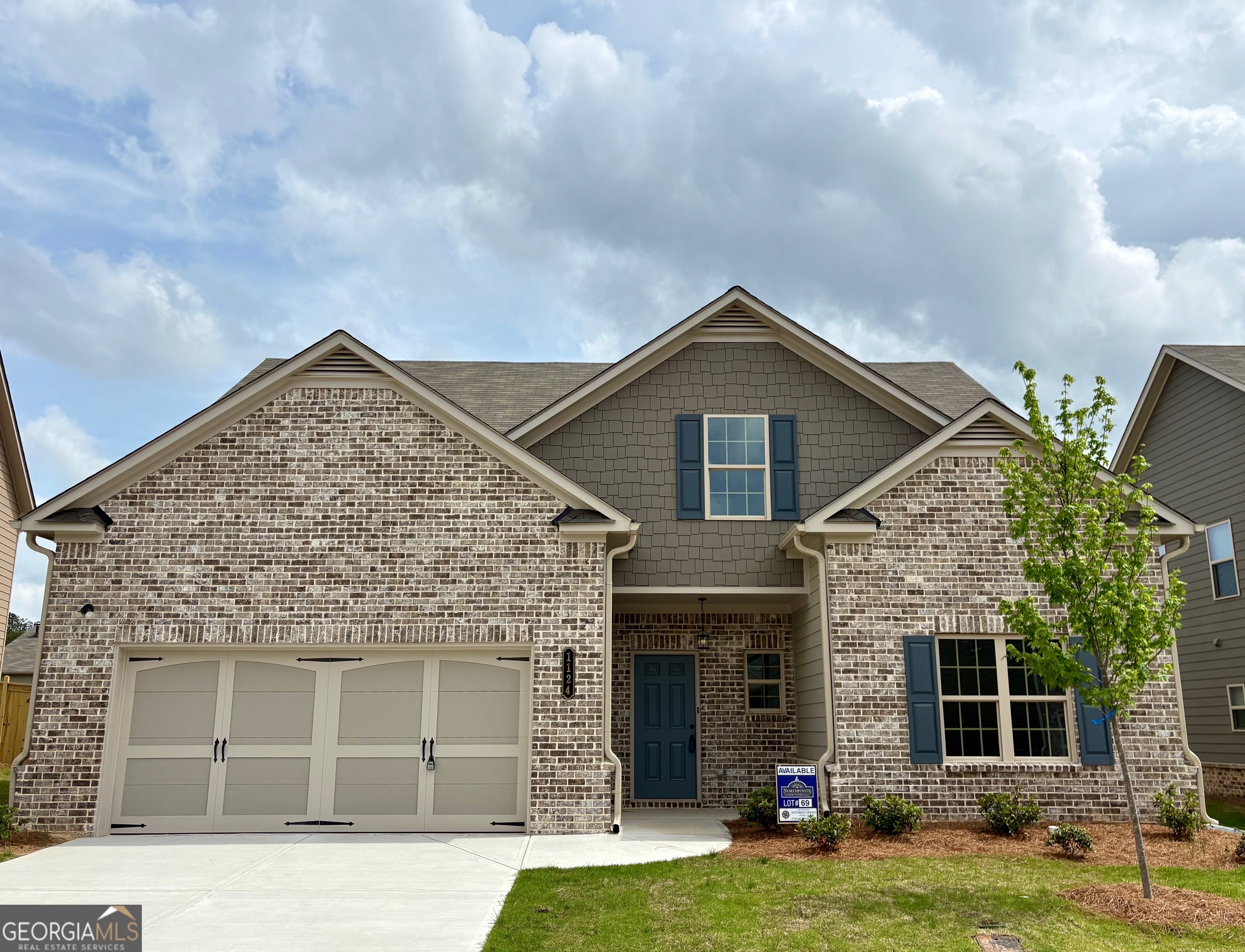 1056 Lakeviewe Oaks Court # B Property Photo 1